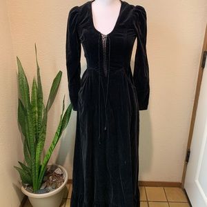 Rare Gunne Sax dress! ✨🖤